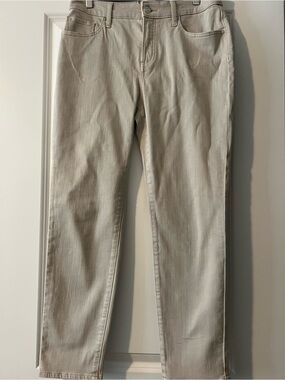 Chico's So Slimming Girlfriend Slim Leg Ankle Length Jeans in Light Beige